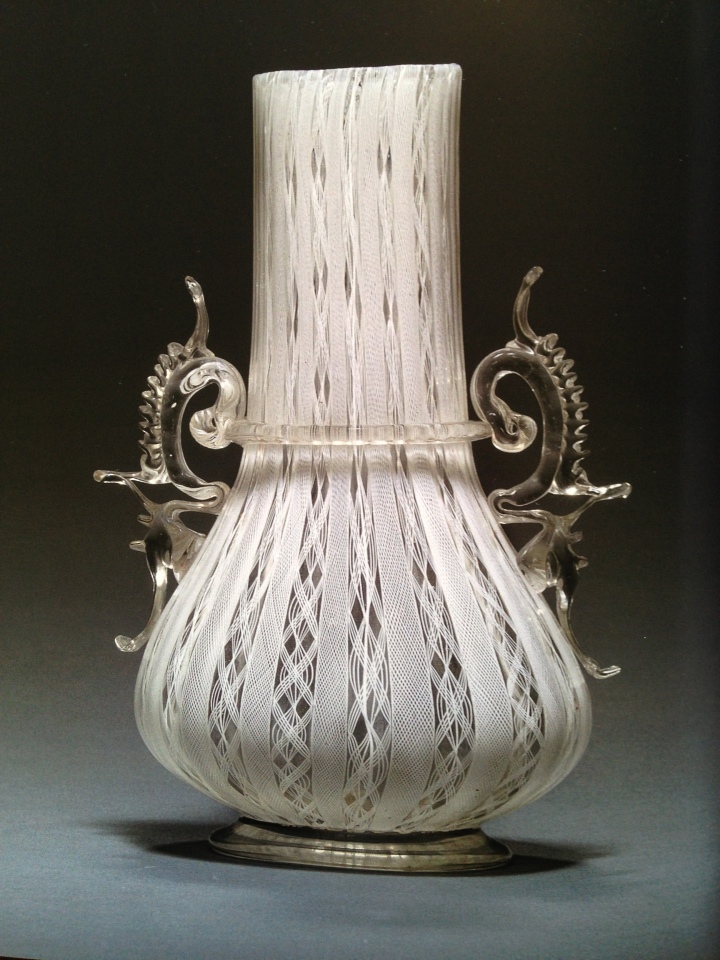 107E Venetian Filigrana Vase